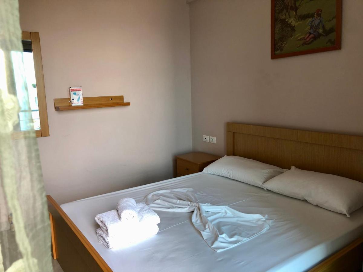 Lorenso Guest House Saranda Dış mekan fotoğraf