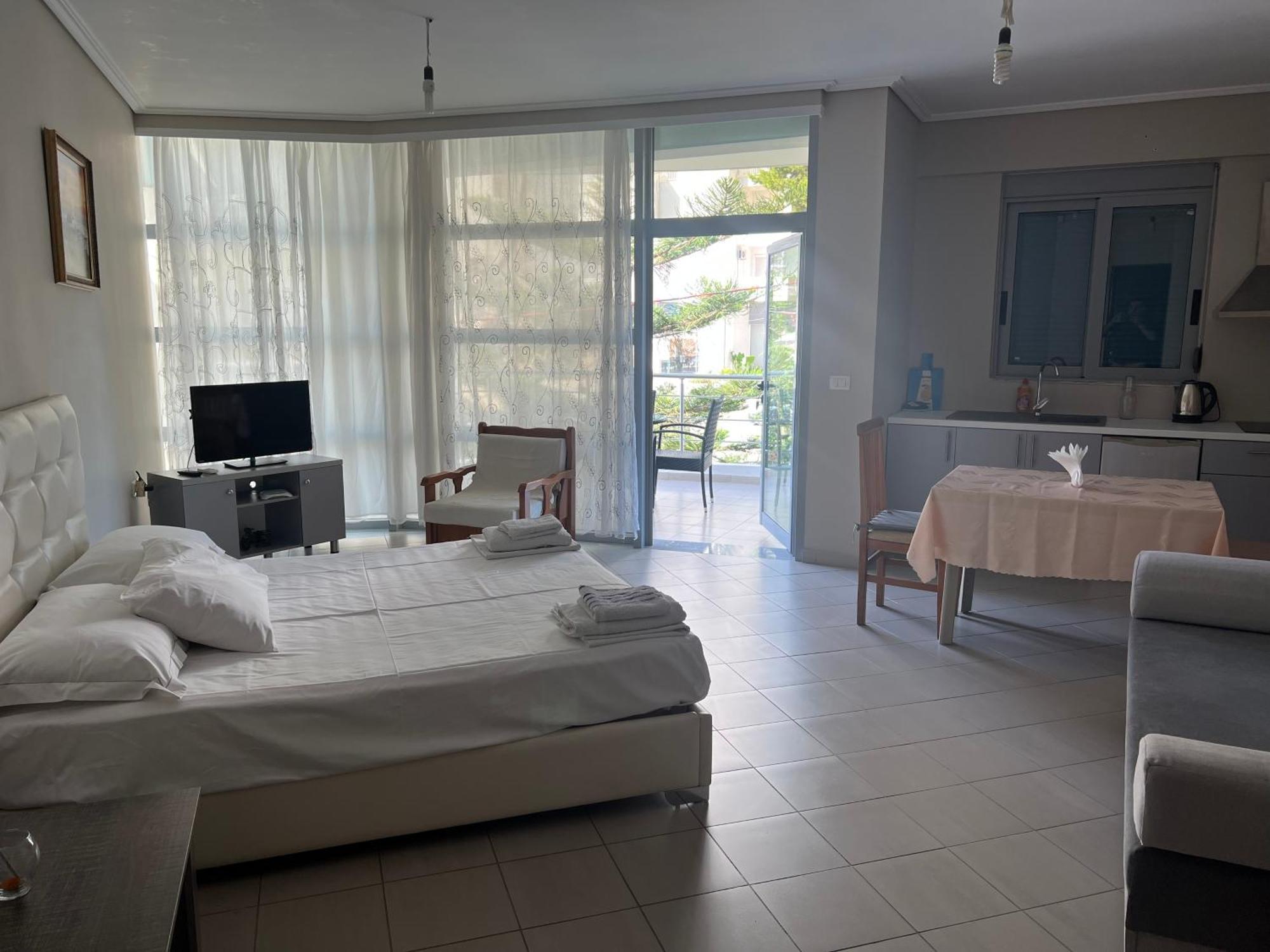 Lorenso Guest House Saranda Dış mekan fotoğraf