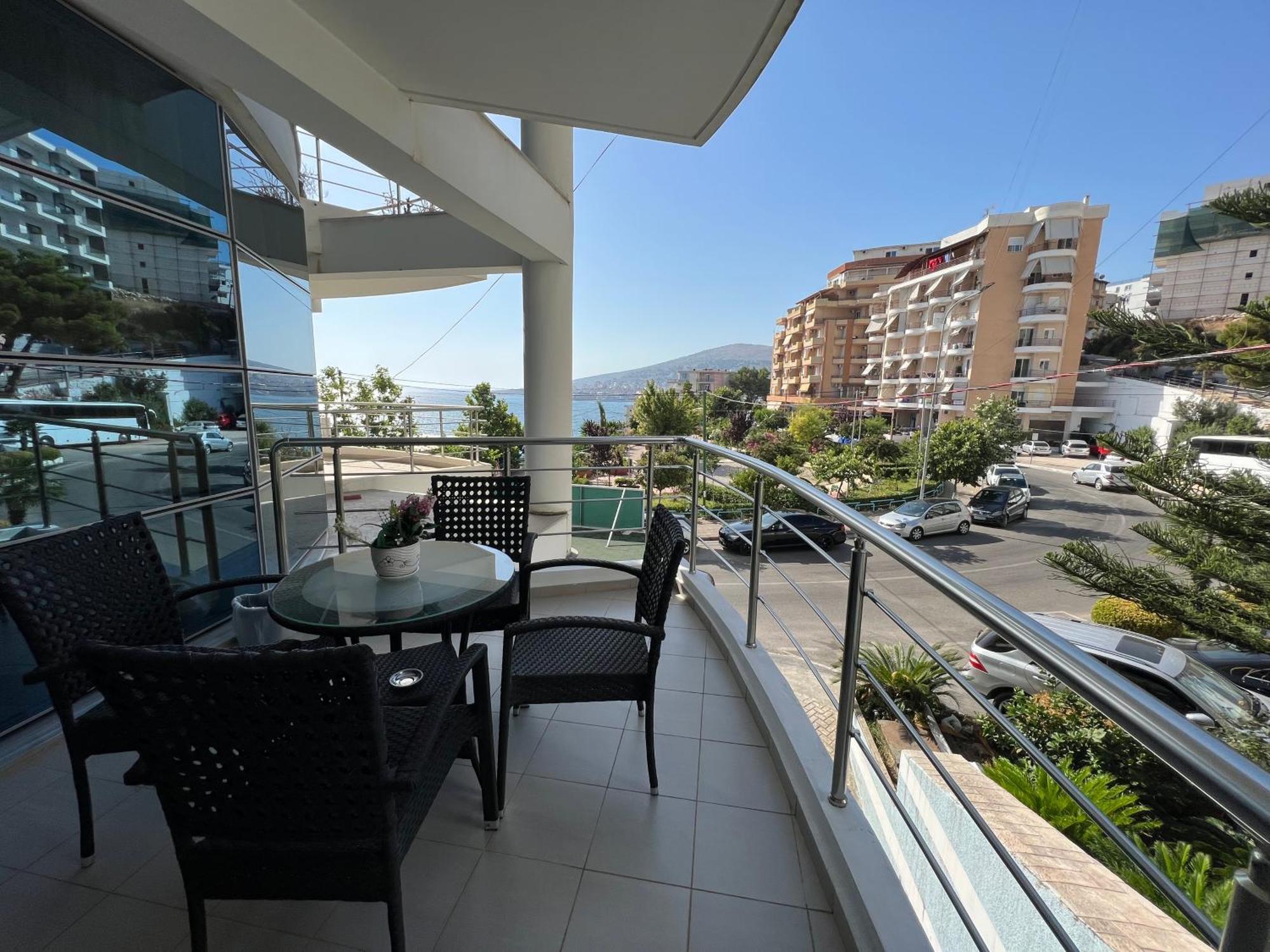 Lorenso Guest House Saranda Dış mekan fotoğraf